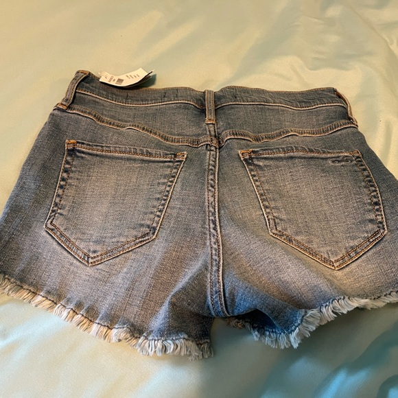 Hollister shorts - Picture 2 of 3